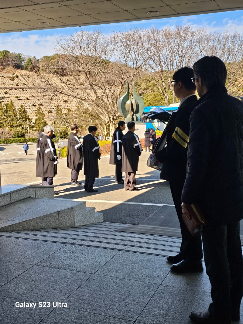 251208 고 김유석원로장로 교회장9.jpg